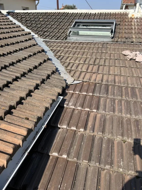 Dépose d’un Chéneau en zic, perforé et remplacement par tuiles, PV 13 Argenteuil 95100 - detail